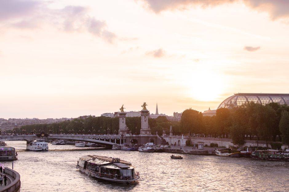 Sunset over the Seine