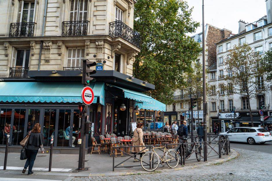 A Paris café terrace